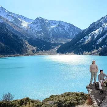 Image for 盡情欣賞大阿拉木圖湖那令人屏息的碧綠湖水