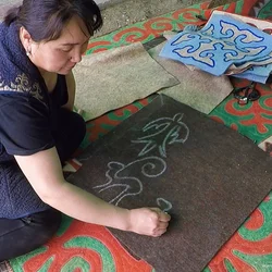 在科奇科爾探索傳統毛氈工藝與當地手工艺品