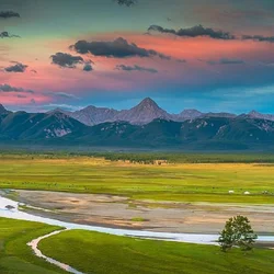 Leave the roads behind and soak in the wild, wide-open landscapes as you make your way towards the Taiga
