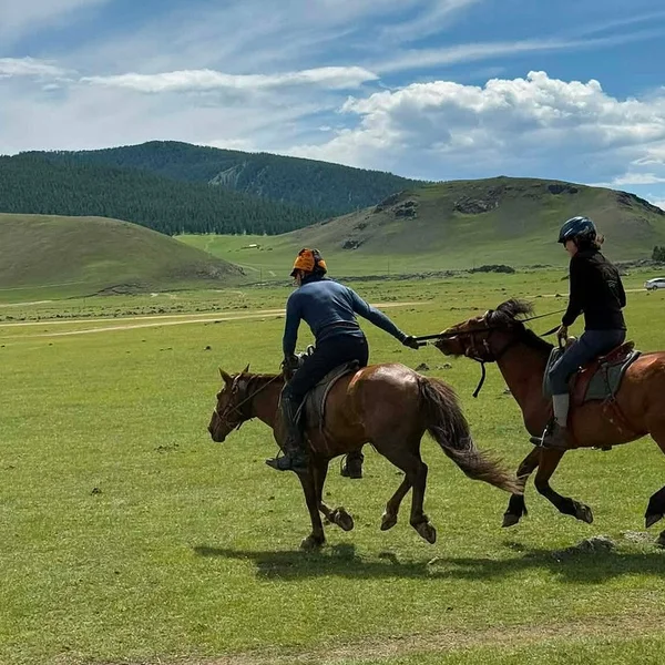 Eight Lakes Yurt-to-Yurt Horse Trekking Expedition photo 9