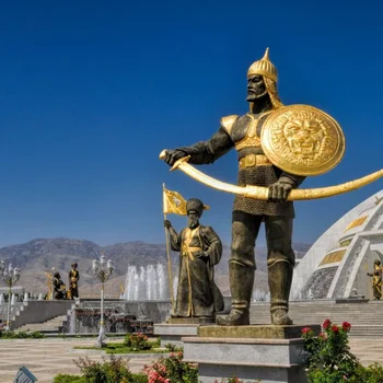 Image for 漫步於獨立公園，園內遍佈金光閃閃的雕像