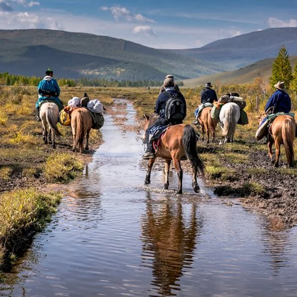 Eight Lakes Yurt-to-Yurt Horse Trekking Expedition photo 1