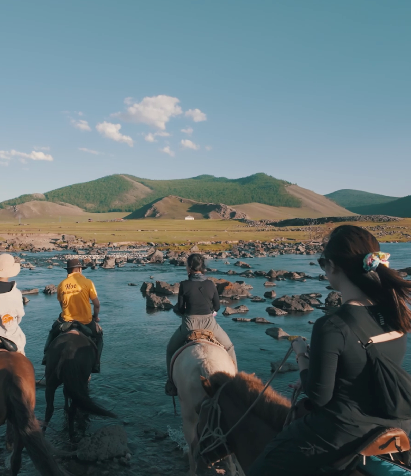 Mongolia: Horse Treks, Gobi Desert & Nomadic Adventures